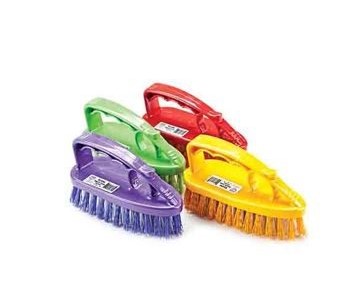 Инвентарь для уборки и мытья полов -  UCTEM-PLAS Щётка утюжок